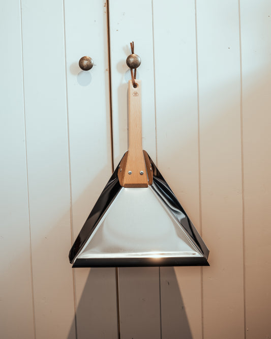 Delta Dustpan