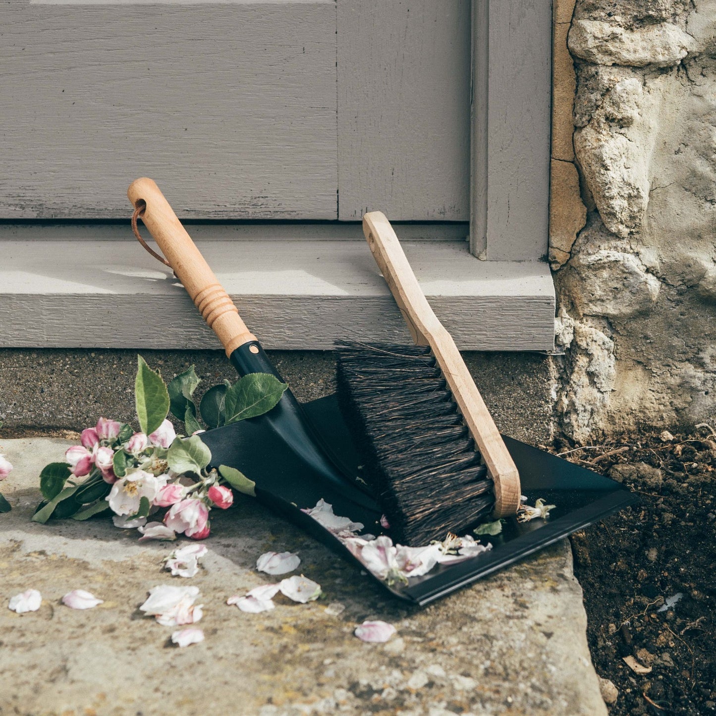 Dustpan - Black